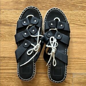 Dolce Vita Black and White Sandals with Floral Design size 9